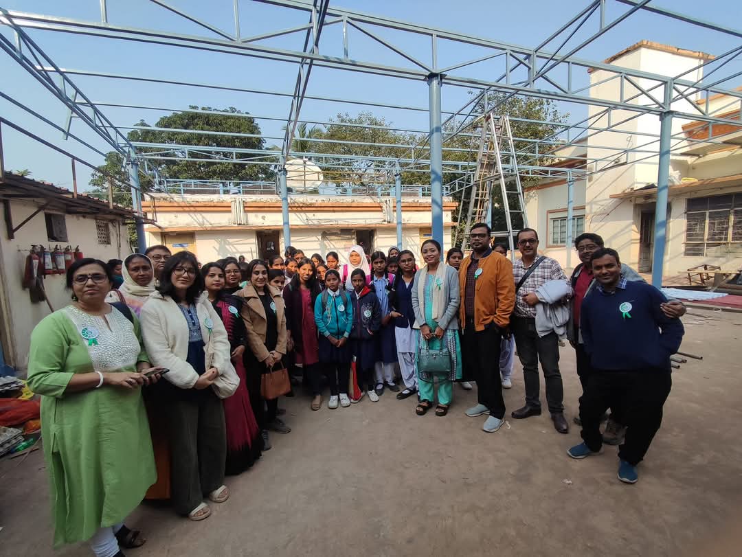 Faculty and Management at an educational excursion held by Search Within and Advaita Foundation